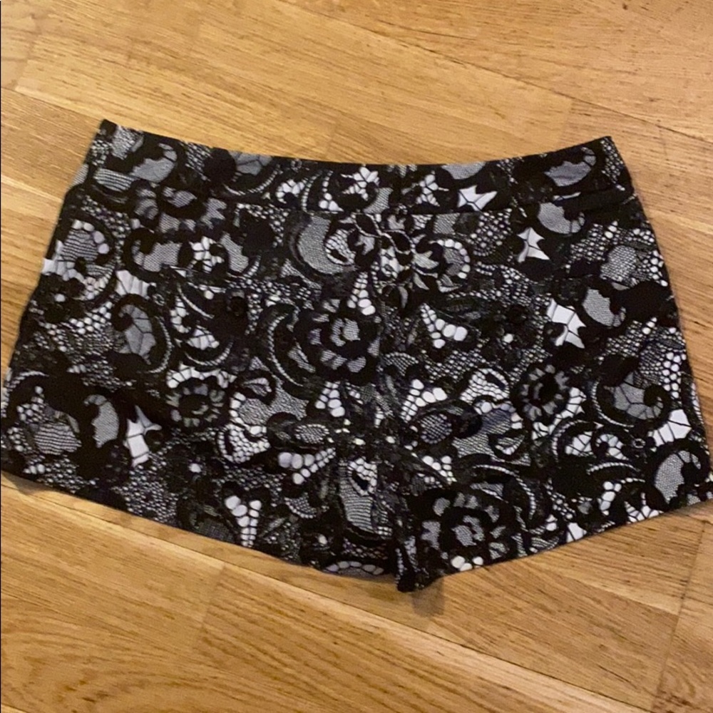 💜Shorts - Picture 2 of 4